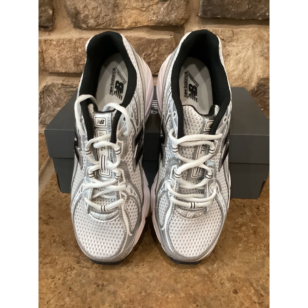 New Balance 740 Size Mens 6 Womens 7.5 White Grey Silver Sneaker New - Picture 3 of 7